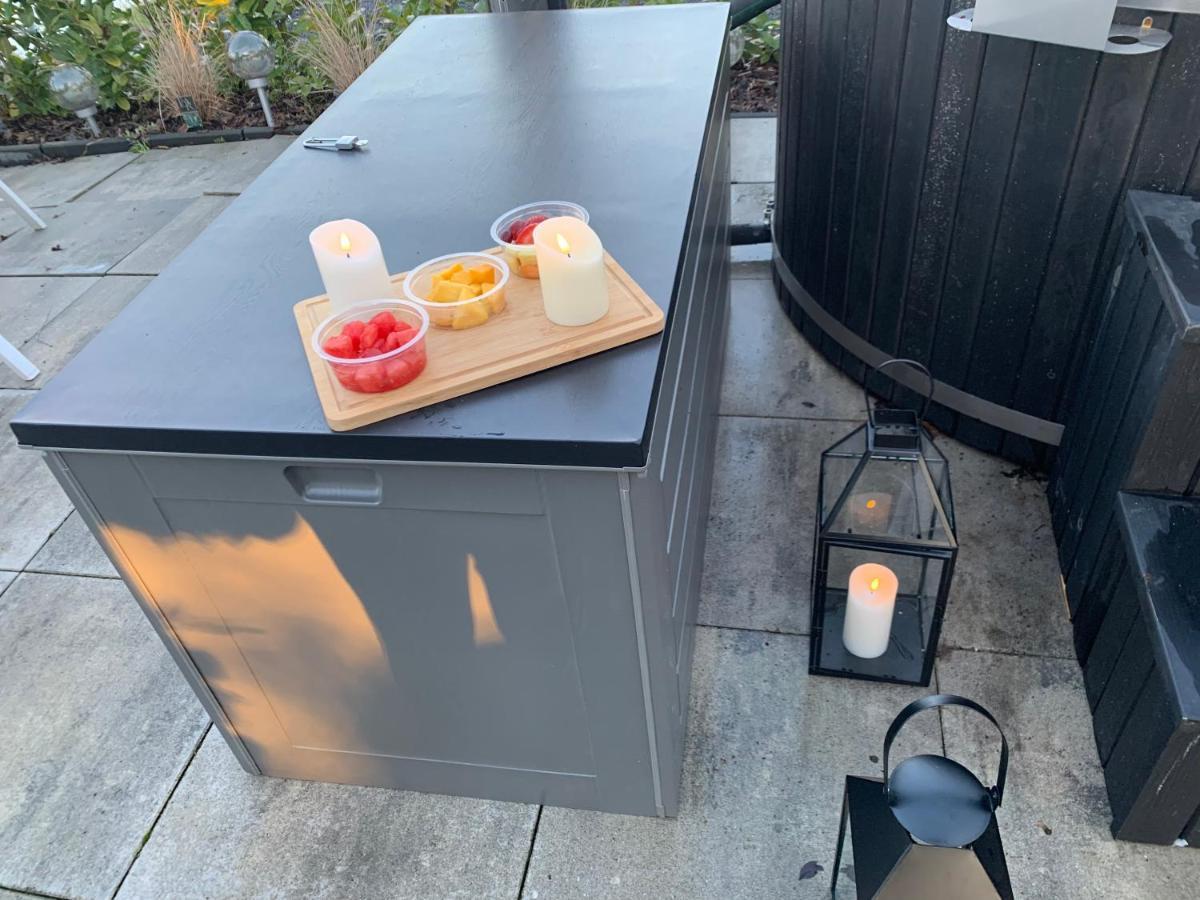 Luxus Chalet Hafenblick Lathum Bagian luar foto